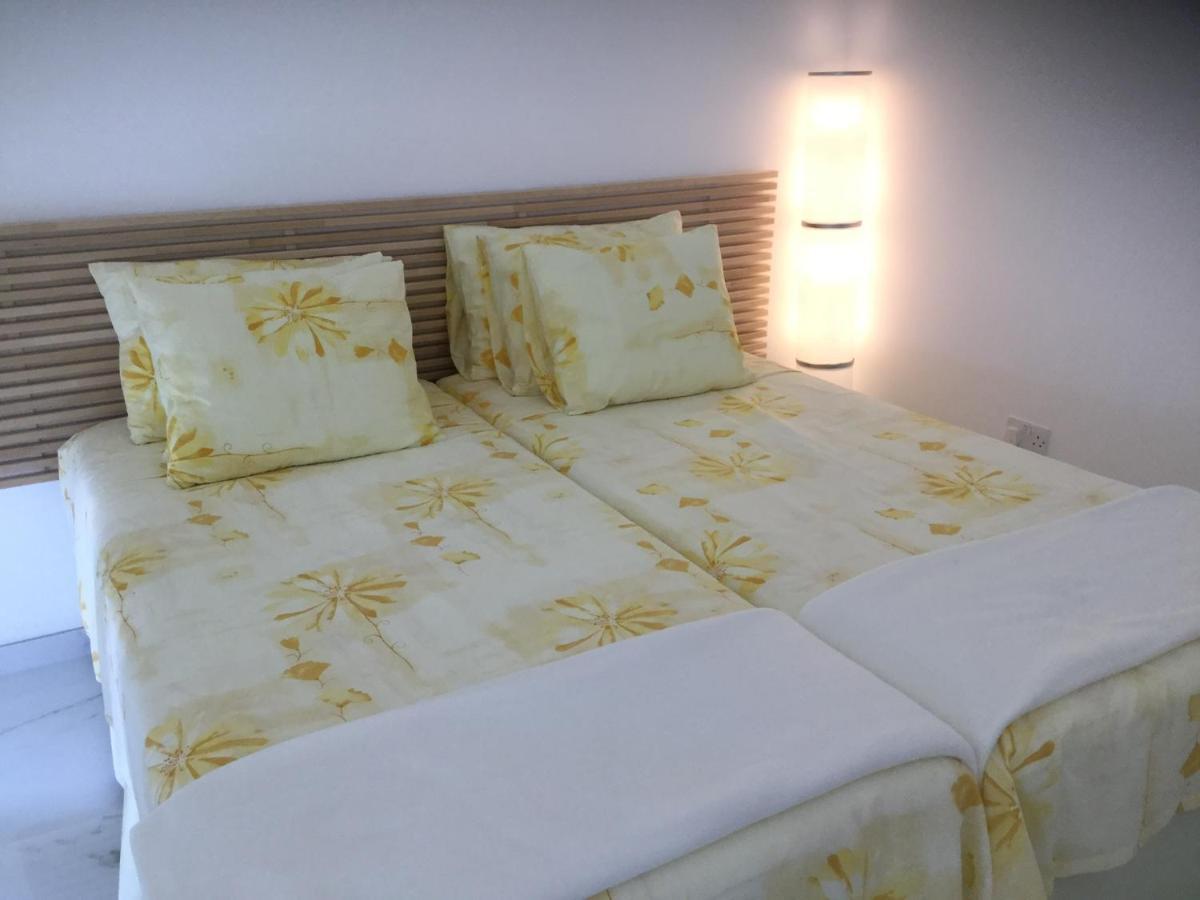 Yellow Studio Brand New Limassol Exterior foto