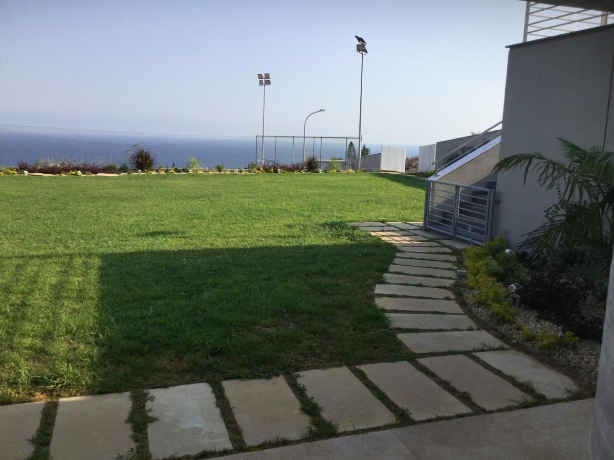 Yellow Studio Brand New Limassol Exterior foto